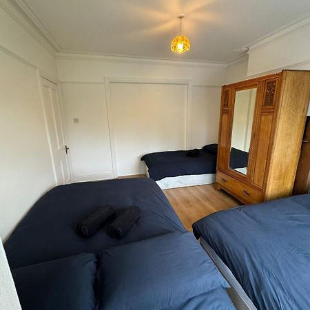 Big Family Room In Room At 2 Iveragh Rd-4 Dublín Exterior foto