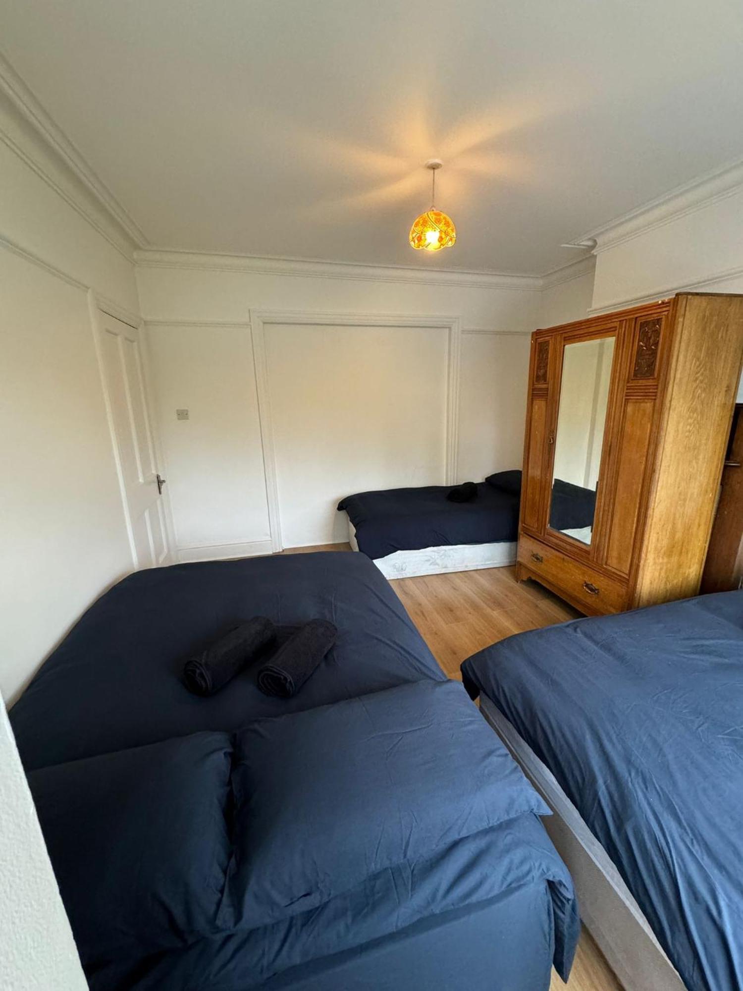 Big Family Room In Room At 2 Iveragh Rd-4 Dublín Exterior foto