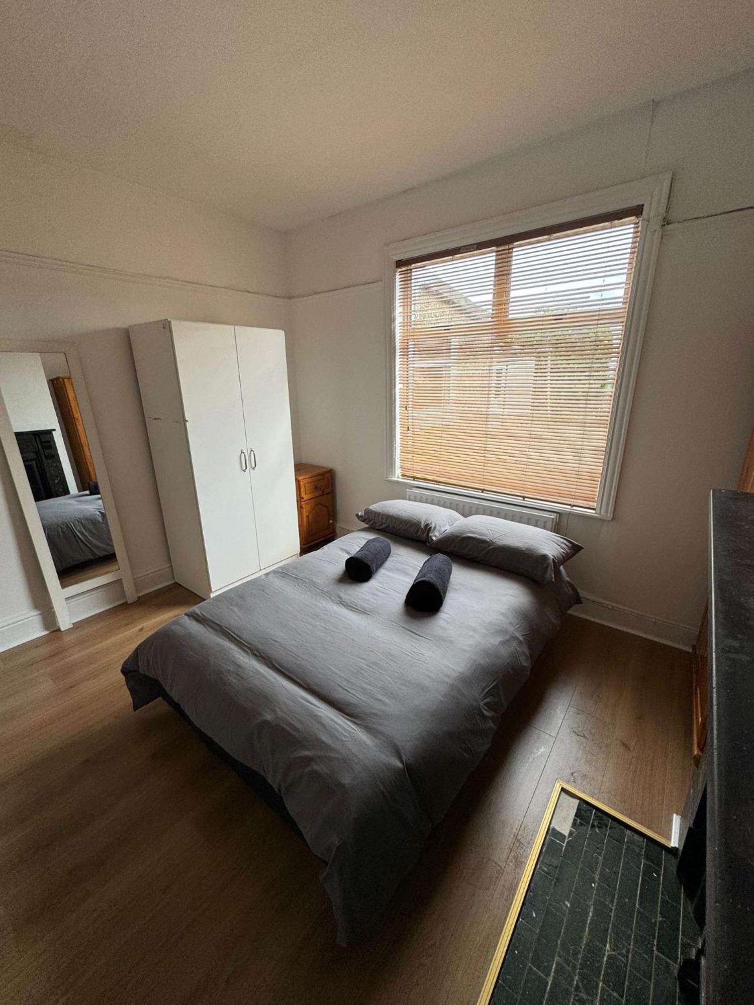 Big Family Room In Room At 2 Iveragh Rd-4 Dublín Exterior foto
